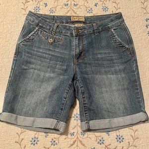 Size 8 Earl Jean Distressed Bermuda Shorts